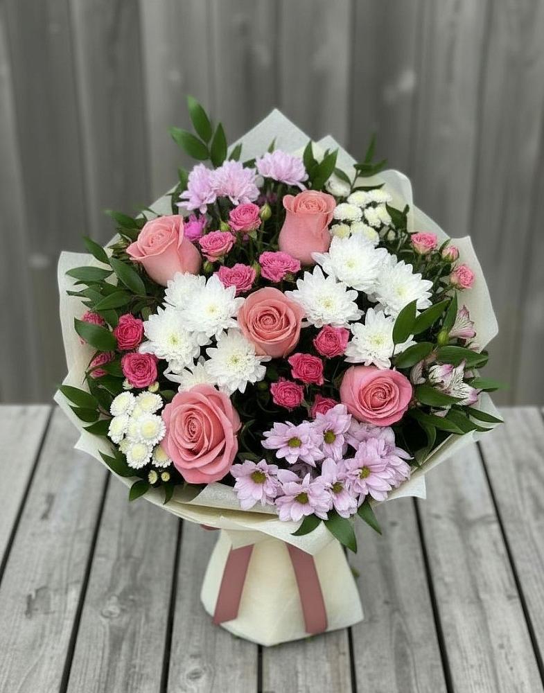 Букет цветов из: Альстромерии, Гвоздики, Розы и Хризантемы в Краснофарфорном