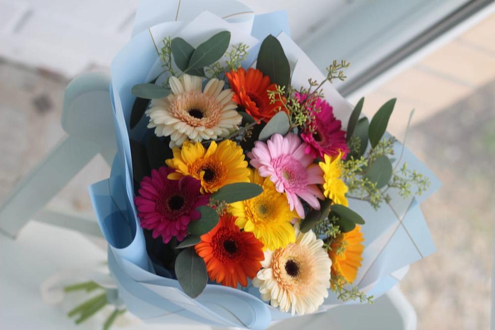 Букет цветов из: Герберы в Краснофарфорном