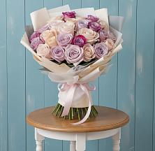 Букет цветов из:  Розы в Краснофарфорном