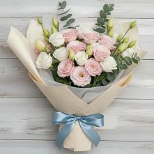 Букет цветов из:  Лизиантусы в Краснофарфорном