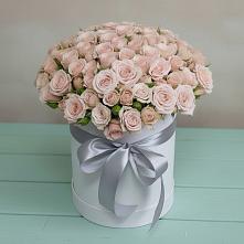 Цветочная композиция из Розы в шляпной коробке в Краснофарфорном