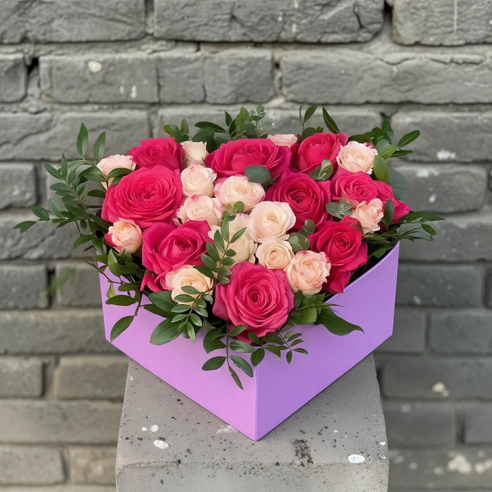 Цветочная композиция из Розы в коробке в Краснофарфорном