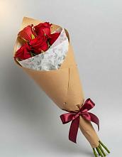 Букет цветов из:  Розы в Краснофарфорном