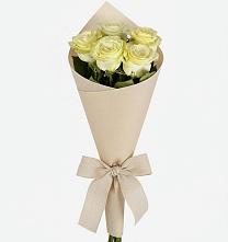 Букет цветов из:  Розы в Краснофарфорном