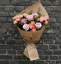 Букет цветов из:  Розы в Краснофарфорном