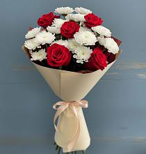 Букет цветов из:  Розы и Хризантемы #REPLACE_PRED# Краснофарфорном