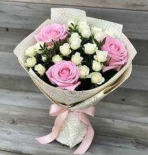 Букет цветов из:  Розы в Краснофарфорном