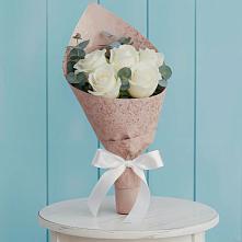 Букет цветов из:  Розы в Краснофарфорном