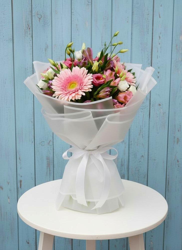 Букет цветов из: Герберы, Альстромерии и Лизиантусы в Краснофарфорном