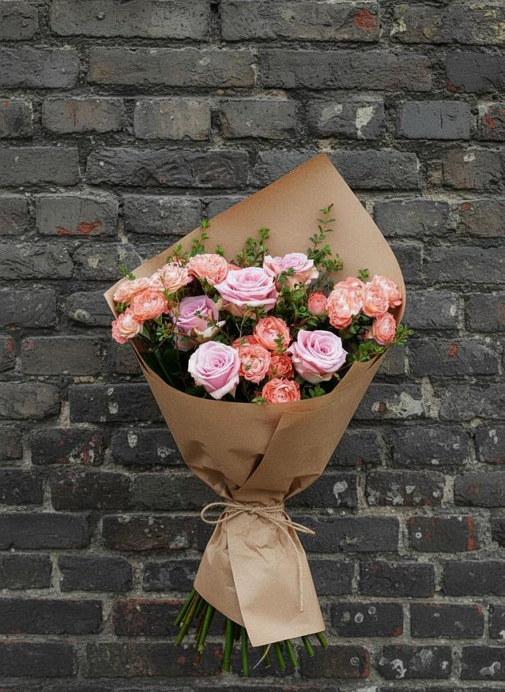 Букет цветов из: Розы в Краснофарфорном