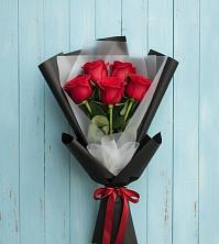 Букет цветов из:  Розы в Краснофарфорном