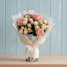 Букет цветов из:  Розы #REPLACE_PRED# Краснофарфорном