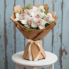 Букет цветов из:  Орхидеи и Розы в Краснофарфорном