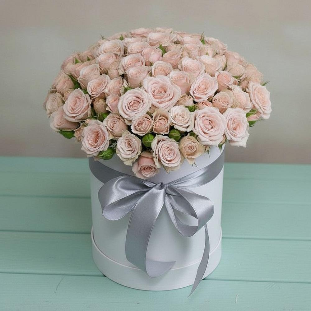 Цветочная композиция из Розы в шляпной коробке в Краснофарфорном